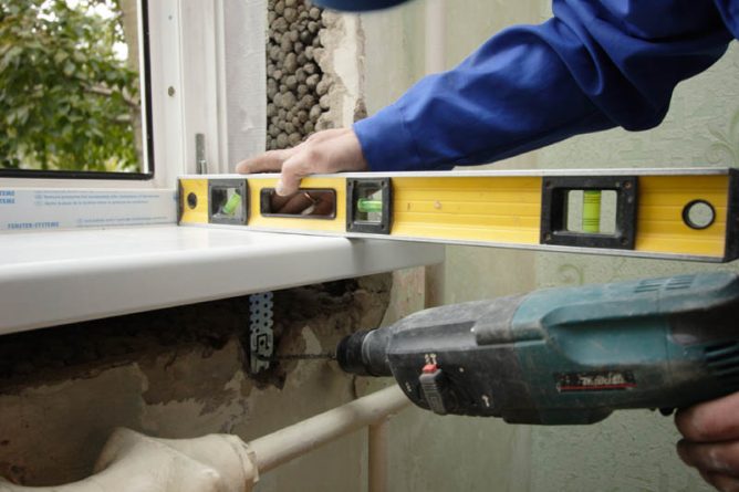 Монтаж подоконника