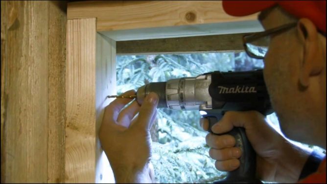 Монтаж окна ПВХ в деревянном доме