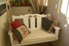 Диван-качели для балкона