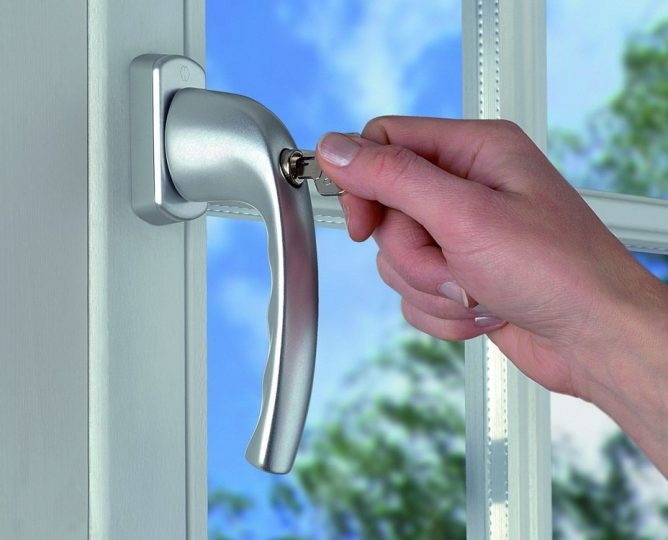 Врезной замок