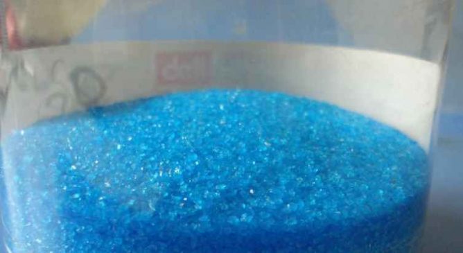 Медный купорос эффективен при борьбе с плесенью