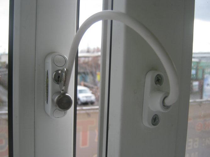 Ограничитель-тросс