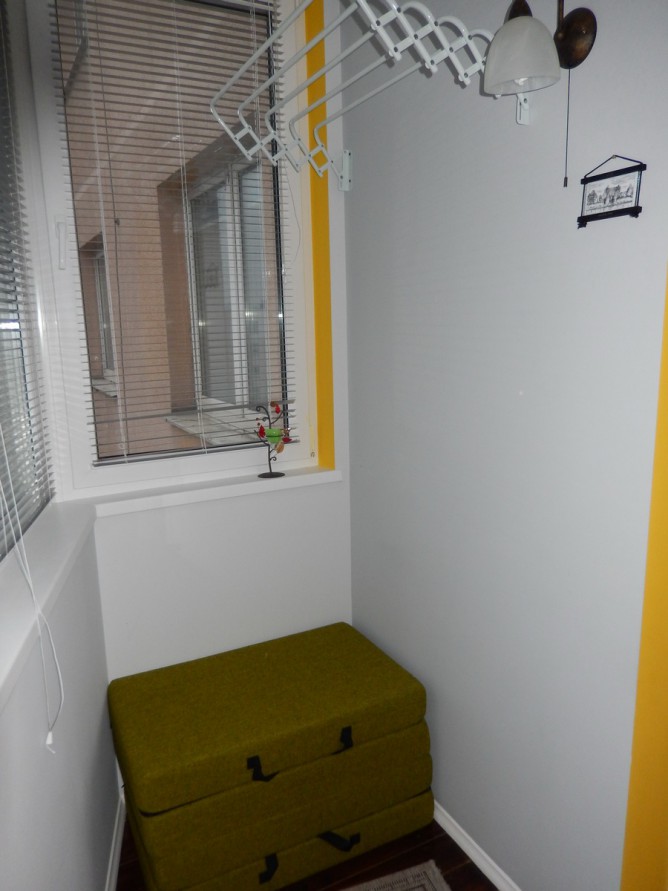 Пуфик на балконе