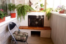 Камин на балконе