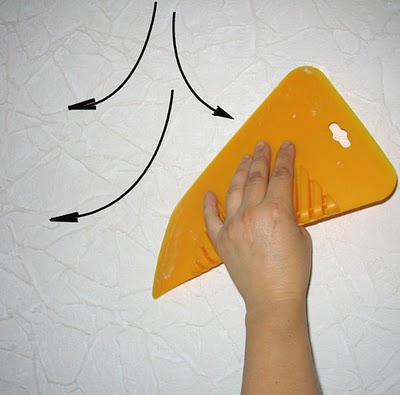 Выдавливать воздух обязательно