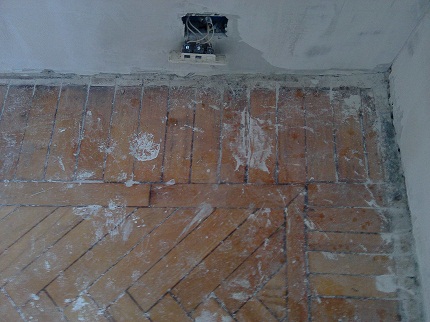 Грязный пол