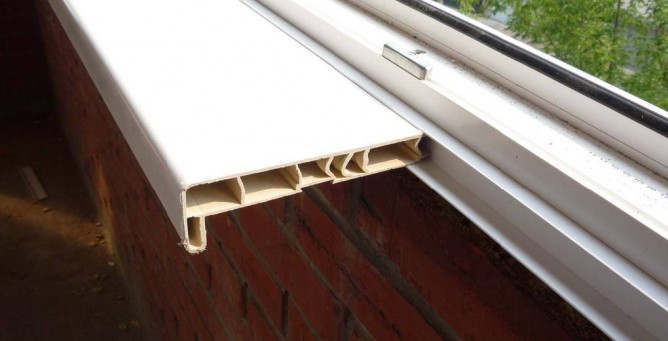 Пластиковый подоконник